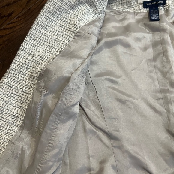 Boston Proper White and Gray Tweed Blazer - Picture 4 of 6